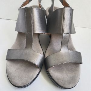 Life Stride Velocity Memory Foam Heeled Sandles Leather Silver Size 8